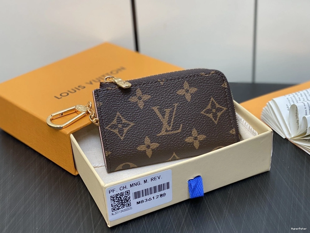 Noa LOUIS WALLET-11*7*1.5cm VUITTON 0810